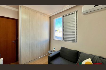 Apartamento à venda com 180m², 3 quartos e 2 vagasQuarto 2