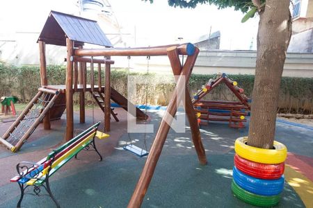 Apartamento à venda com 47m², 2 quartos e 1 vaga Apartamento à venda com 47m², 2 quartos e 1 vagaÁrea comum - Playground