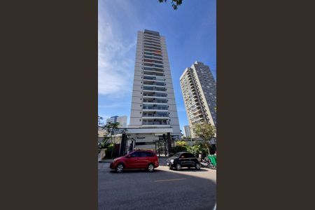 Apartamento para alugar com 56m², 2 quartos e 1 vaga Apartamento para alugar com 56m², 2 quartos e 1 vagaFachada