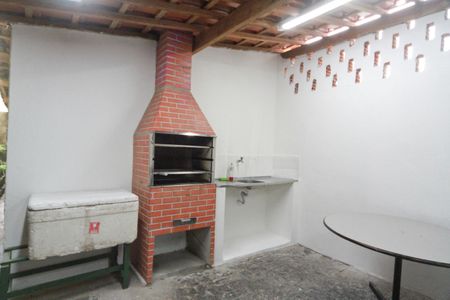Apartamento à venda com 120m², 2 quartos e 1 vaga Apartamento à venda com 120m², 2 quartos e 1 vagaÁrea comum - Churrasqueira