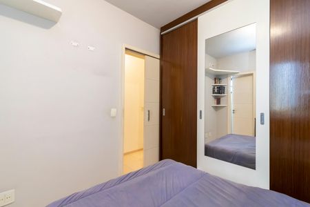 Apartamento à venda com 66m², 3 quartos e 2 vagas Apartamento à venda com 66m², 3 quartos e 2 vagasSuíte