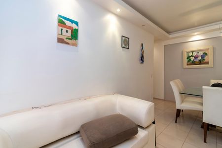 Apartamento à venda com 66m², 3 quartos e 2 vagas Apartamento à venda com 66m², 3 quartos e 2 vagasSala de Estar
