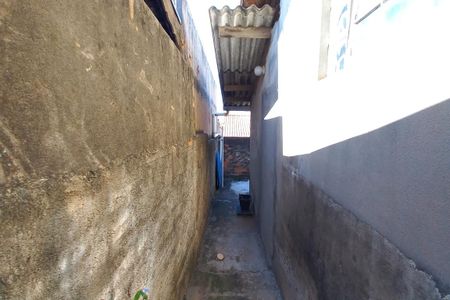 Casa à venda com 159m², 2 quartos e 2 vagas Casa à venda com 159m², 2 quartos e 2 vagasCorredor