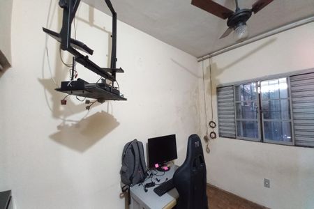 Casa à venda com 159m², 2 quartos e 2 vagas Casa à venda com 159m², 2 quartos e 2 vagasQuarto 2