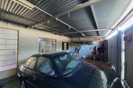 Casa à venda com 159m², 2 quartos e 2 vagas Casa à venda com 159m², 2 quartos e 2 vagasGaragem