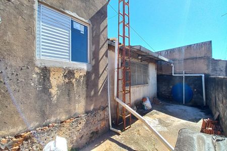 Casa à venda com 159m², 2 quartos e 2 vagas Casa à venda com 159m², 2 quartos e 2 vagasQuintal