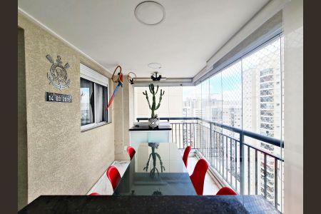 Apartamento à venda com 68m², 2 quartos e 1 vaga Apartamento à venda com 68m², 2 quartos e 1 vagaVaranda gourmet