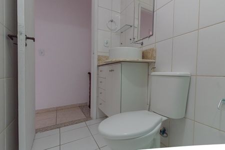 Casa de condomínio para alugar com 74m², 2 quartos e 1 vaga Casa de condomínio para alugar com 74m², 2 quartos e 1 vagaBanheiro Social