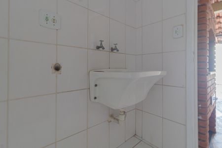 Casa de condomínio para alugar com 74m², 2 quartos e 1 vaga Casa de condomínio para alugar com 74m², 2 quartos e 1 vagaÁrea de Serviço