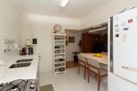 Apartamento à venda com 80m², 2 quartos e 1 vaga Apartamento à venda com 80m², 2 quartos e 1 vagaCozinha