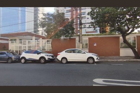 Apartamento à venda com 107m², 3 quartos e 3 vagas Apartamento à venda com 107m², 3 quartos e 3 vagasFachada - Placa