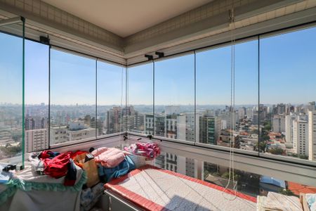 Apartamento à venda com 107m², 3 quartos e 3 vagas Apartamento à venda com 107m², 3 quartos e 3 vagasVaranda da Suíte