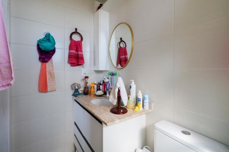 Apartamento à venda com 107m², 3 quartos e 3 vagas Apartamento à venda com 107m², 3 quartos e 3 vagasBanheiro da Suíte