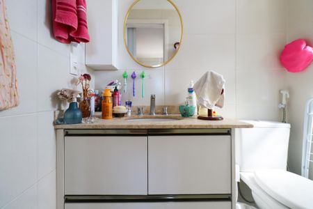 Apartamento à venda com 107m², 3 quartos e 3 vagas Apartamento à venda com 107m², 3 quartos e 3 vagasBanheiro da Suíte