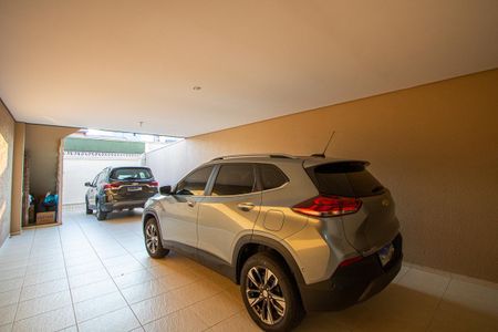 Casa à venda com 212m², 3 quartos e 5 vagas Casa à venda com 212m², 3 quartos e 5 vagasGaragem