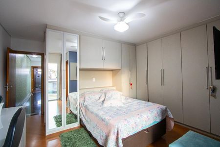 Casa à venda com 212m², 3 quartos e 5 vagas Casa à venda com 212m², 3 quartos e 5 vagas Suíte 1