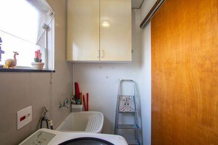 Casa à venda com 212m², 3 quartos e 5 vagas Casa à venda com 212m², 3 quartos e 5 vagasÁrea de serviço