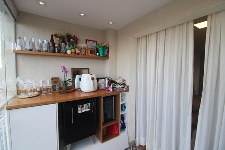 Apartamento à venda com 67m², 2 quartos e 1 vagaSala - Varanda