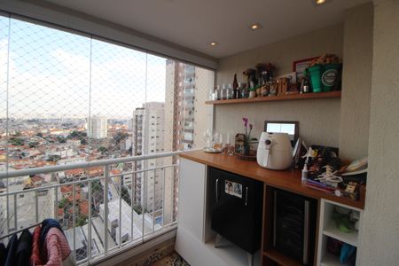 Apartamento à venda com 67m², 2 quartos e 1 vagaSala - Varanda