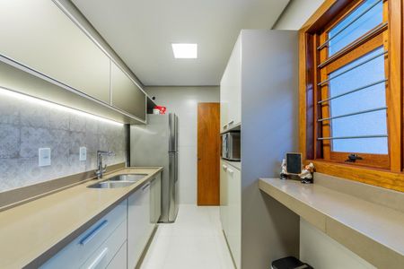 Casa de condomínio à venda com 182m², 3 quartos e 2 vagas