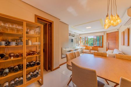 Casa de condomínio à venda com 182m², 3 quartos e 2 vagas