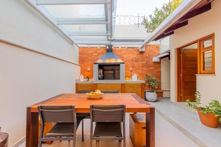 Casa de condomínio à venda com 182m², 3 quartos e 2 vagas