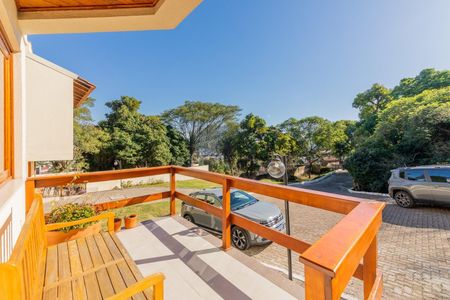 Casa de condomínio à venda com 182m², 3 quartos e 2 vagas