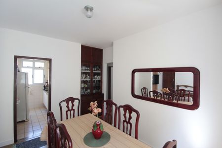 Apartamento à venda com 125m², 3 quartos e 2 vagasSala