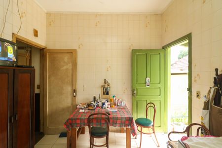 Casa à venda com 130m², 4 quartos e 3 vagas Casa à venda com 130m², 4 quartos e 3 vagasCozinha