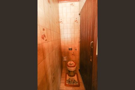 Casa à venda com 130m², 4 quartos e 3 vagas Casa à venda com 130m², 4 quartos e 3 vagasLavabo