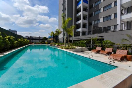 Apartamento à venda com 100m², 2 quartos e 1 vaga Apartamento à venda com 100m², 2 quartos e 1 vagaÁrea comum - Piscina