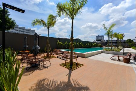 Apartamento à venda com 100m², 2 quartos e 1 vaga Apartamento à venda com 100m², 2 quartos e 1 vagaÁrea comum - Piscina