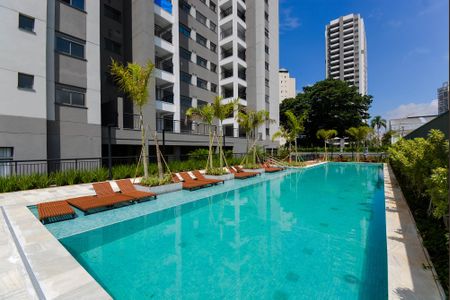Apartamento à venda com 100m², 2 quartos e 1 vaga Apartamento à venda com 100m², 2 quartos e 1 vagaÁrea comum - Piscina