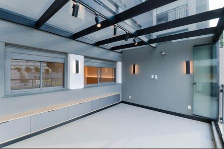 Apartamento à venda com 100m², 2 quartos e 1 vaga Apartamento à venda com 100m², 2 quartos e 1 vagaVaranda da Sala