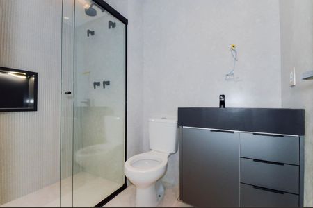 Apartamento à venda com 100m², 2 quartos e 1 vaga Apartamento à venda com 100m², 2 quartos e 1 vagaBanheiro da Suíte