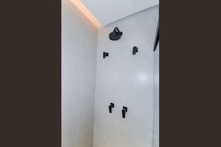 Apartamento à venda com 100m², 2 quartos e 1 vaga Apartamento à venda com 100m², 2 quartos e 1 vagaBanheiro da Suíte