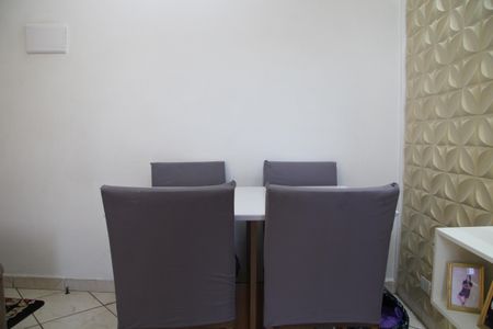 Apartamento para alugar com 64m², 2 quartos e 1 vagaSala 