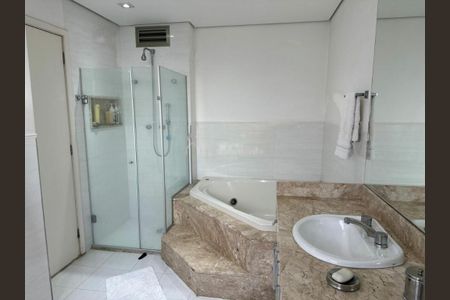 Apartamento à venda com 212m², 3 quartos e 4 vagas