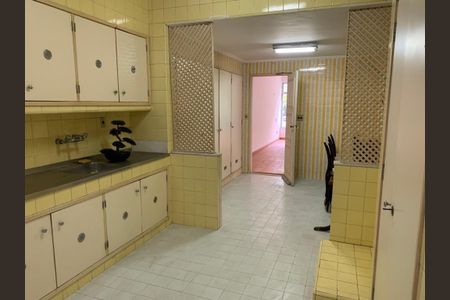 Apartamento à venda com 268m², 4 quartos e 2 vagas