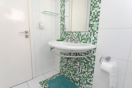 Casa à venda com 500m², 5 quartos e 6 vagas Casa à venda com 500m², 5 quartos e 6 vagasBanheiro 1