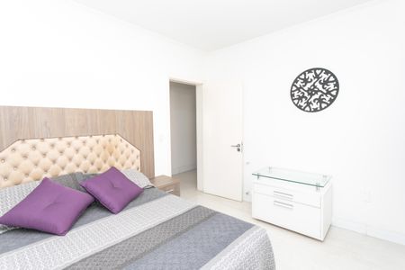 Casa à venda com 500m², 5 quartos e 6 vagas Casa à venda com 500m², 5 quartos e 6 vagasQuarto 2