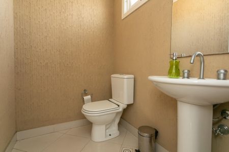 Casa à venda com 500m², 5 quartos e 6 vagas Casa à venda com 500m², 5 quartos e 6 vagasLavabo Mesanino - Academia