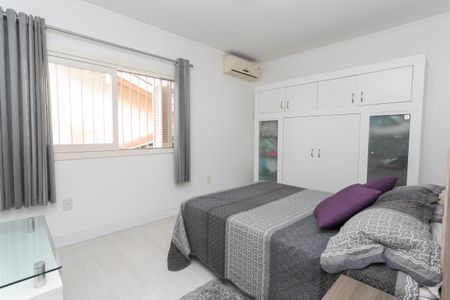 Casa à venda com 500m², 5 quartos e 6 vagas Casa à venda com 500m², 5 quartos e 6 vagasQuarto 2