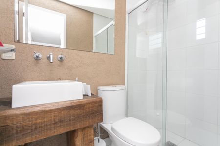 Casa à venda com 500m², 5 quartos e 6 vagas Casa à venda com 500m², 5 quartos e 6 vagasLavabo 2