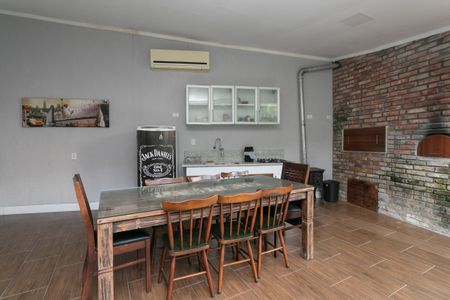 Casa à venda com 500m², 5 quartos e 6 vagas Casa à venda com 500m², 5 quartos e 6 vagasFundos churrasqueira