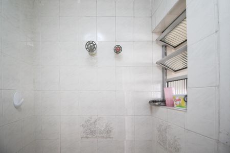 Apartamento à venda com 86m², 2 quartos e 1 vaga Apartamento à venda com 86m², 2 quartos e 1 vagaBanheiro de serviço