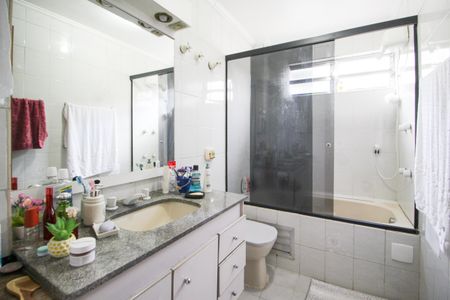 Apartamento à venda com 86m², 2 quartos e 1 vaga Apartamento à venda com 86m², 2 quartos e 1 vagaBanheiro