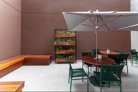 Apartamento à venda com 261m², 4 quartos e 3 vagas Apartamento à venda com 261m², 4 quartos e 3 vagasÁrea comum - Churrasqueira