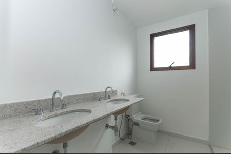 Apartamento à venda com 261m², 4 quartos e 3 vagas Apartamento à venda com 261m², 4 quartos e 3 vagasnheiro do quarto 4 Suíte