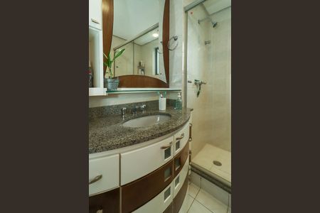 Apartamento à venda com 121m², 2 quartos e 2 vagasBanheiro